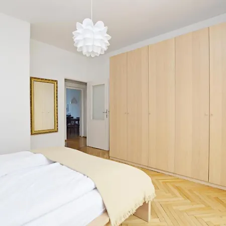 Przytulny 3city Z Balkonem W Gdyni By Renters Γκντίνια